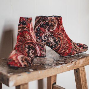 DIBA - Boho Velvet Zip Up Paisley Booties - Size 9